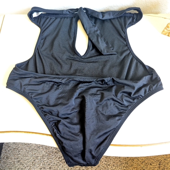 Bar lll One Piece Sexy Swimsuit 🖤 Side & back cut-out design - Picture 4 of 11